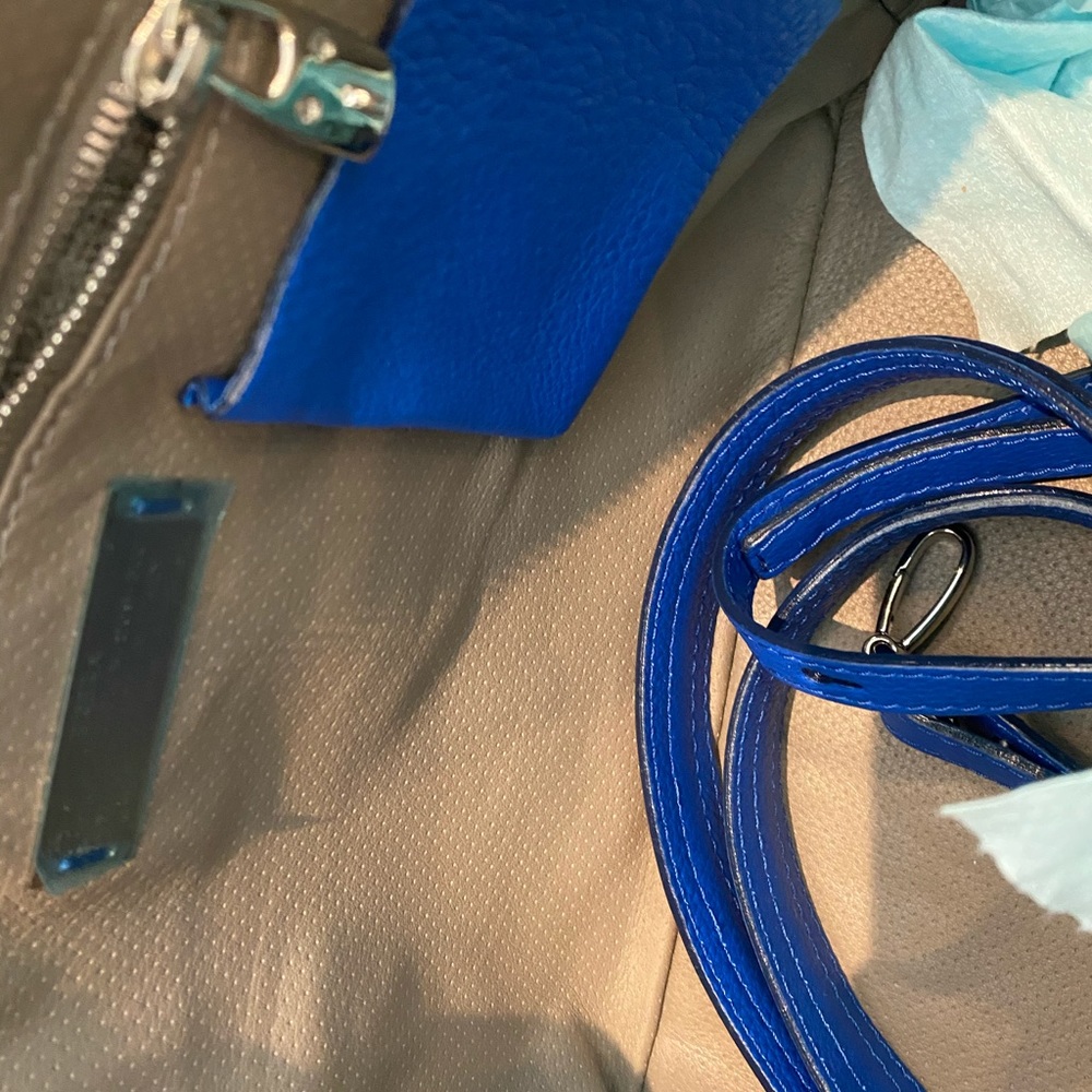 VBH Handbag - Picture 10 of 12
